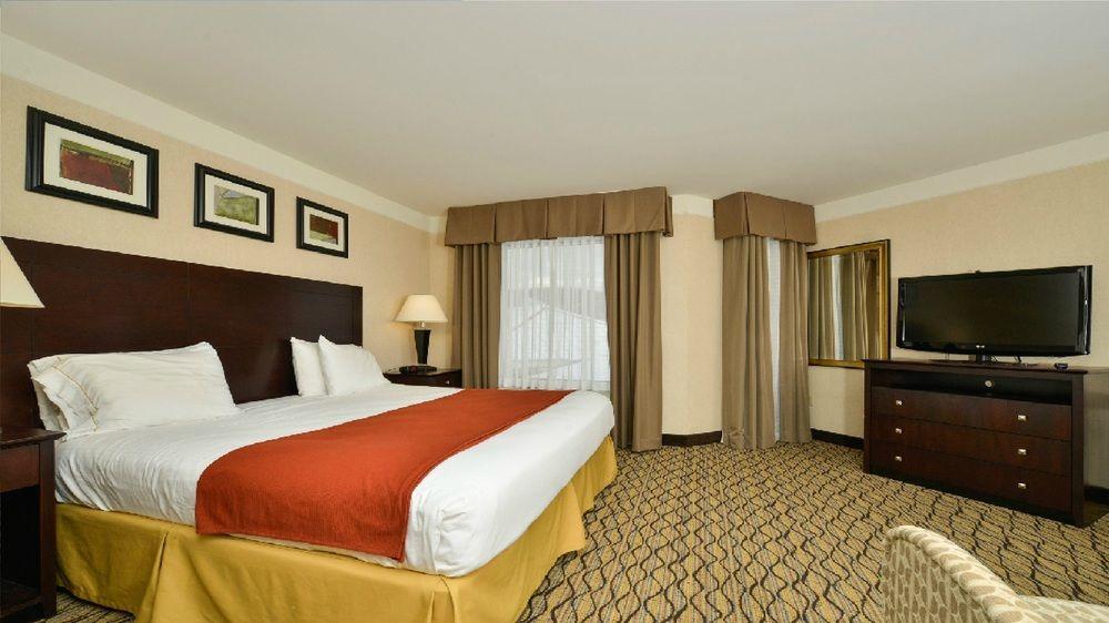 Holiday Inn Express Great Barrington By Ihg Ngoại thất bức ảnh